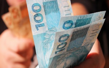 Reajuste do salário mínimo deve afetar cofres municipais em quase R$ 1,5 bilhão
