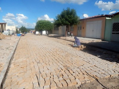 Prefeitura de Assunção do Piauí dá inicio a obra de pavimentação de ruas na sede do município